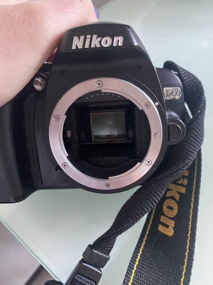 Продам nikon d60