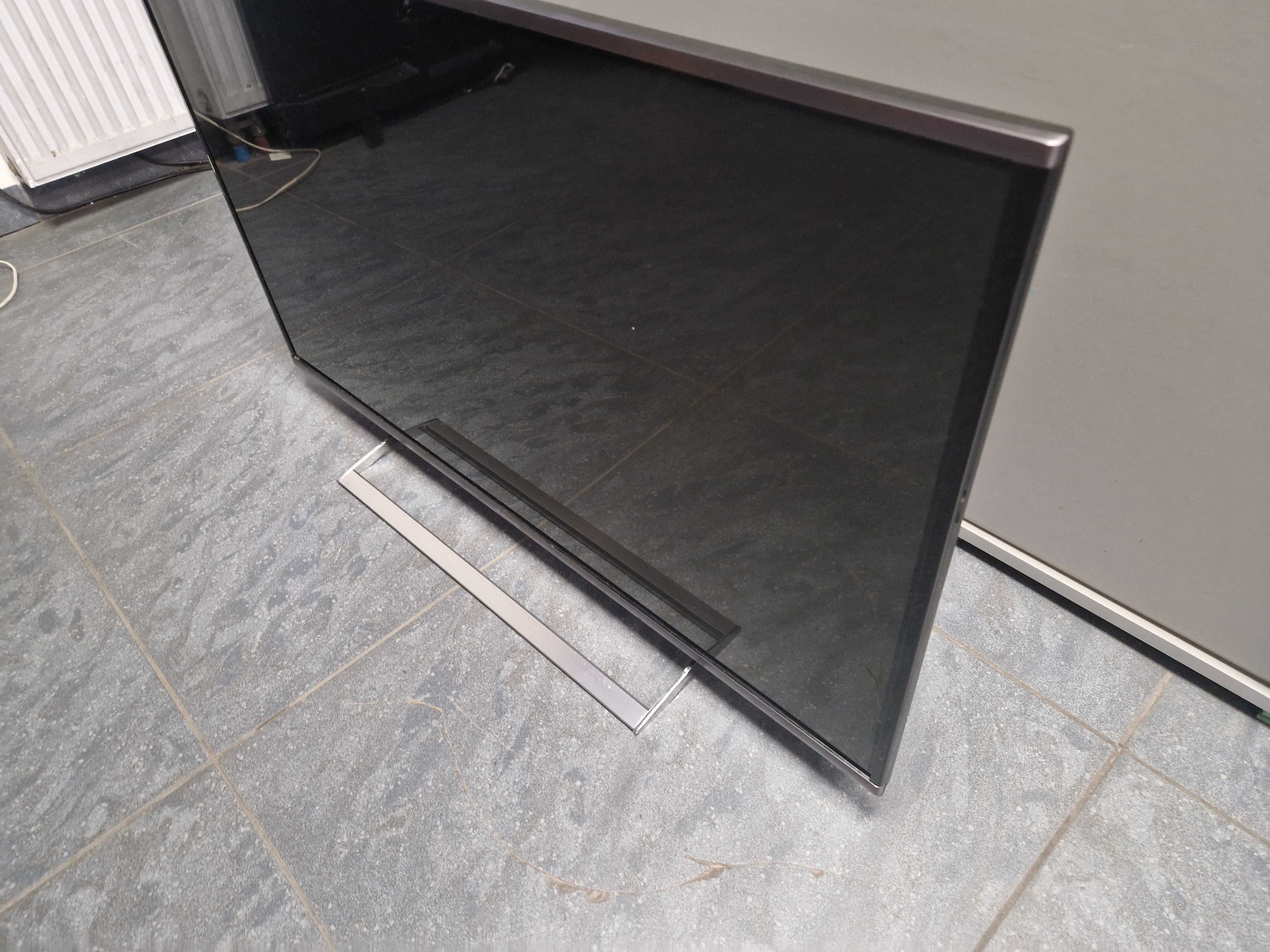 Telewizor LED Panasonic 42 TX 42AST656
