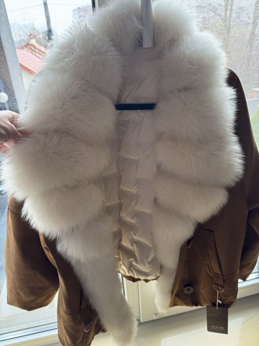 Пуховик-парка замшевая с мехом лисы.