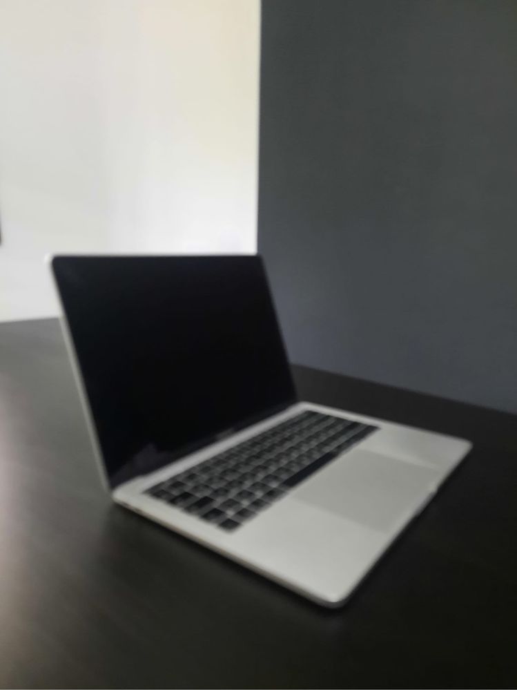 MacBook Pro 13 polegadas 2017 (i5 - 128GB)