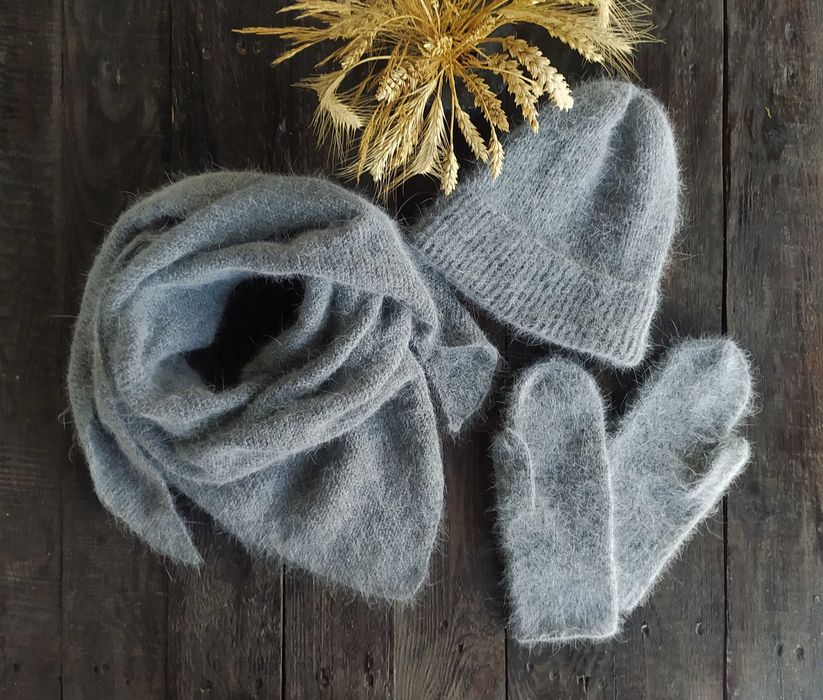 Пухові комплекти. Шапки, рукавички, бактуси.