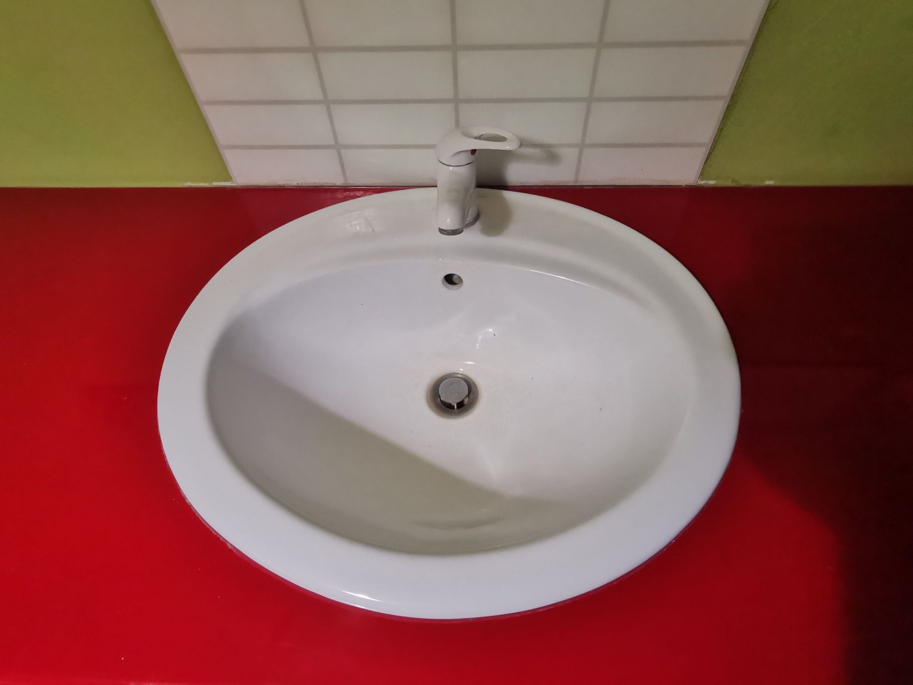 Szafka łazienkowa lakierowana 180cm z umywalką i stolikiem