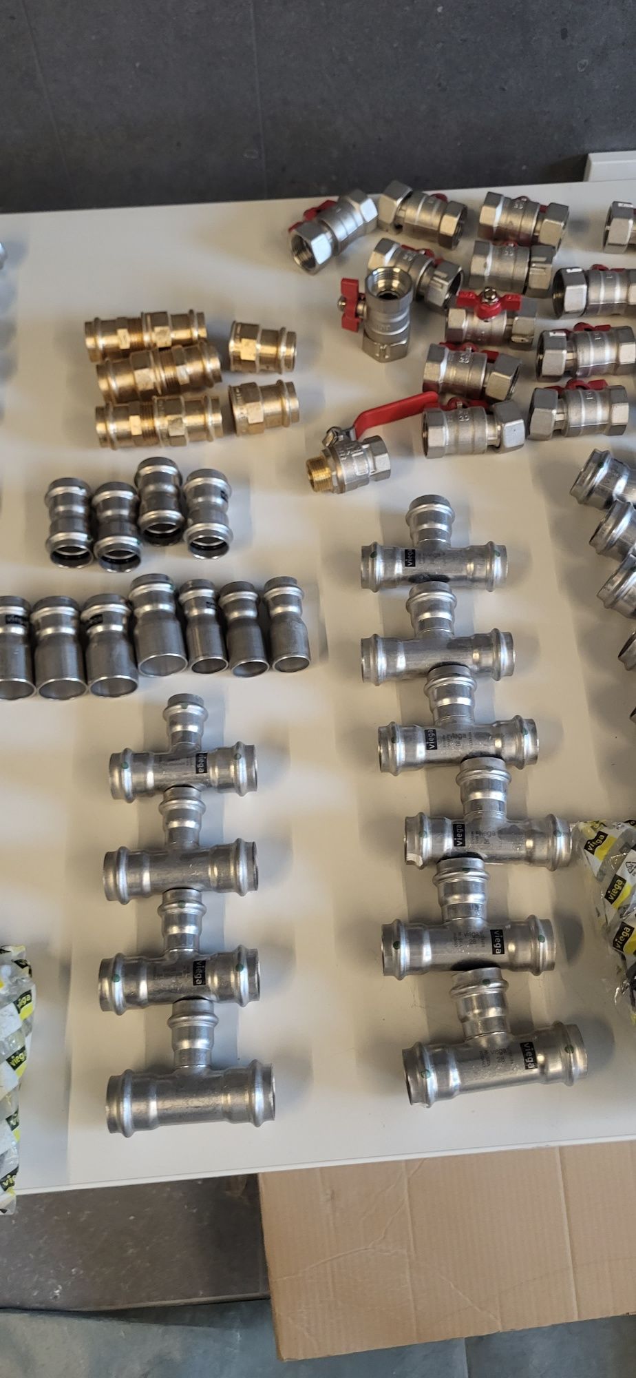 Kształtki kolana viega inox 28 ,35 zawór 1 cal