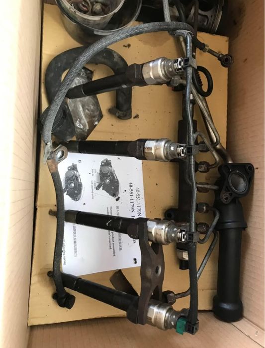 Wtryski oraz listwa wtryskowa paliwa Ford Transit 2007 2.2d