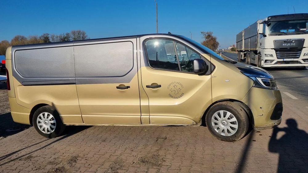 Renault Trafic  Pogrzebowy karawan Chłodnia  Trafic 2.0 diesel