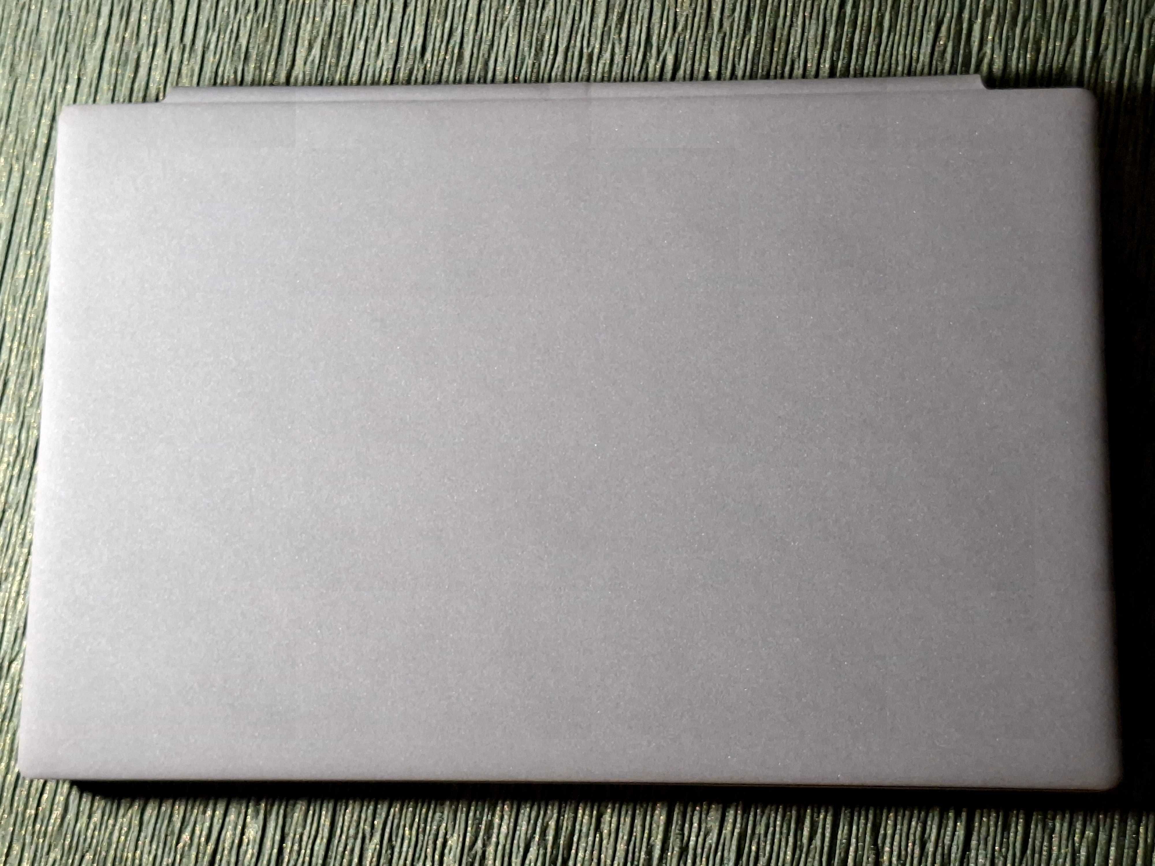 ASUS Chromebook Novo
