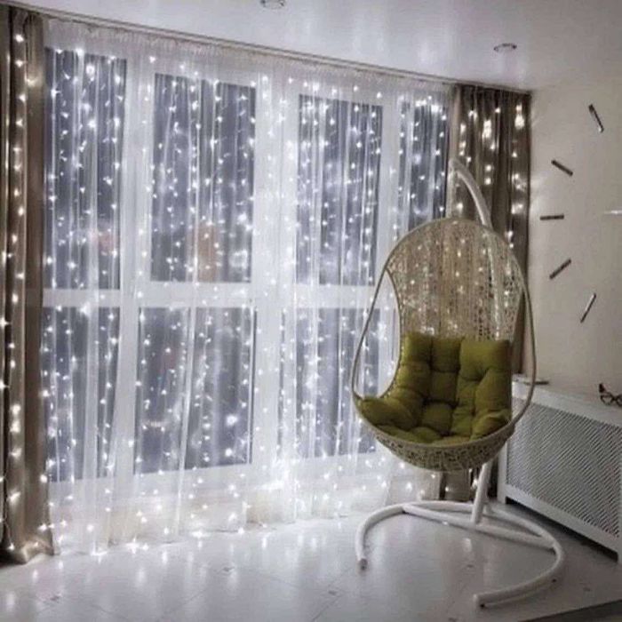 Новорічна Гірлянда (роса)