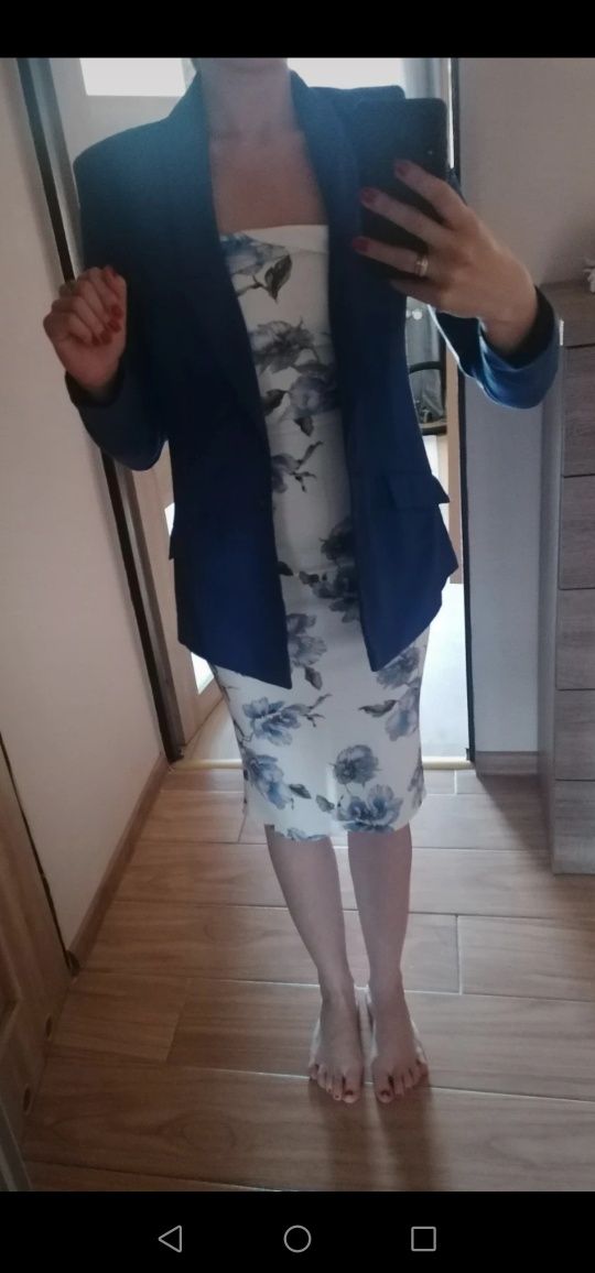 Missguided sukienka Midi bez ramiaczek biala w niebieskie kwiaty