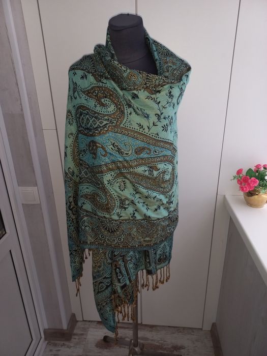 Чудовий палантин,шарф! Розмір 200×70.