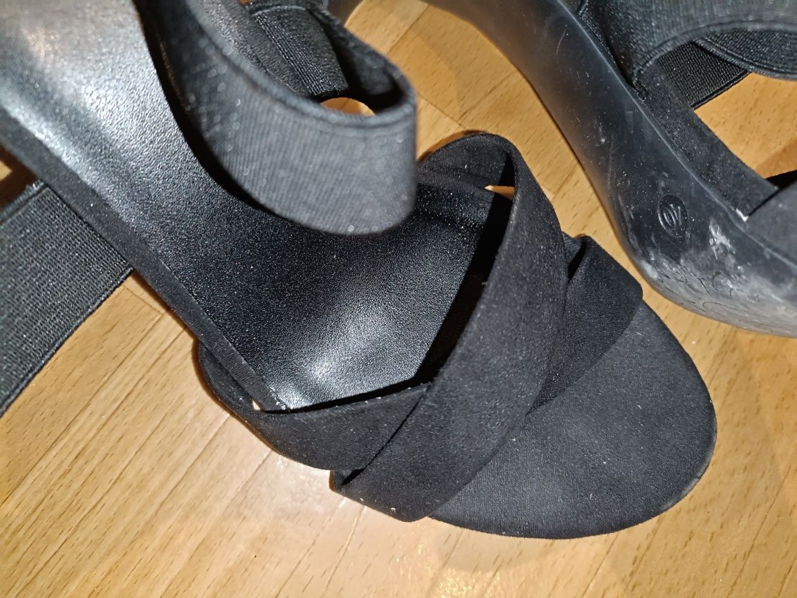 Czarne sandały damskie r 40