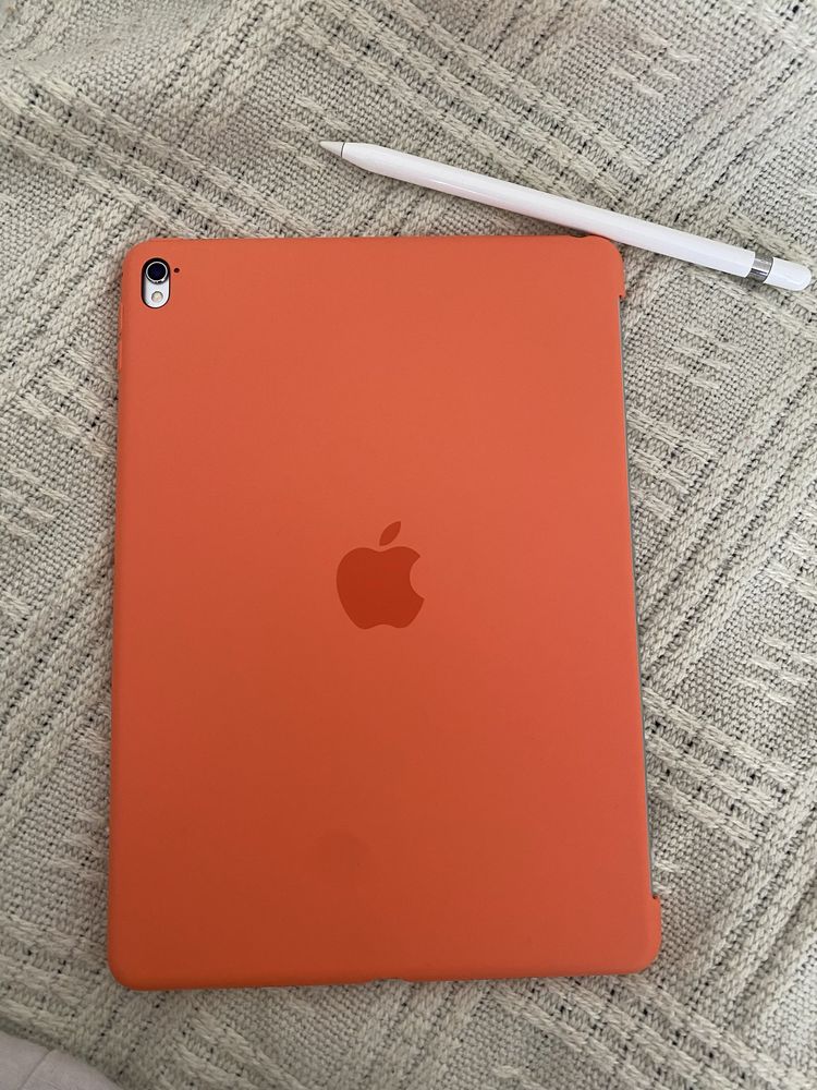 Ipad Pro 9.7 gen 1 128gb + Apple Pencil + etui + futerał
