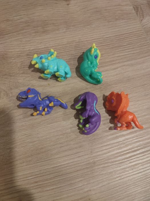Kinder joy jurassic world