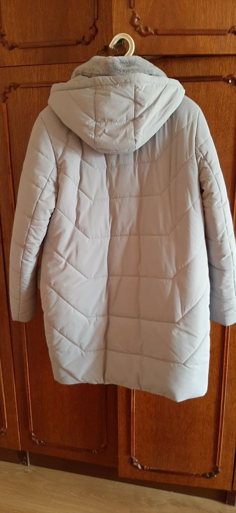Продам жіночу теплу куртку 52 розмір