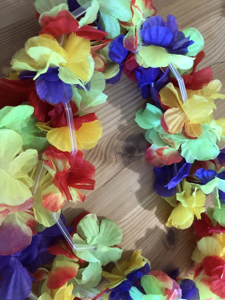 Naszyjnik hawajski kwiaty 10 sztuk hula panieński kawalerski