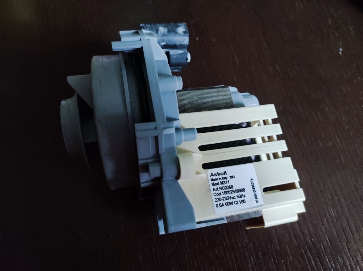 Насос(помпа) б/у циркуляційний на Ariston Indesit Askoll M311 Rc0268
