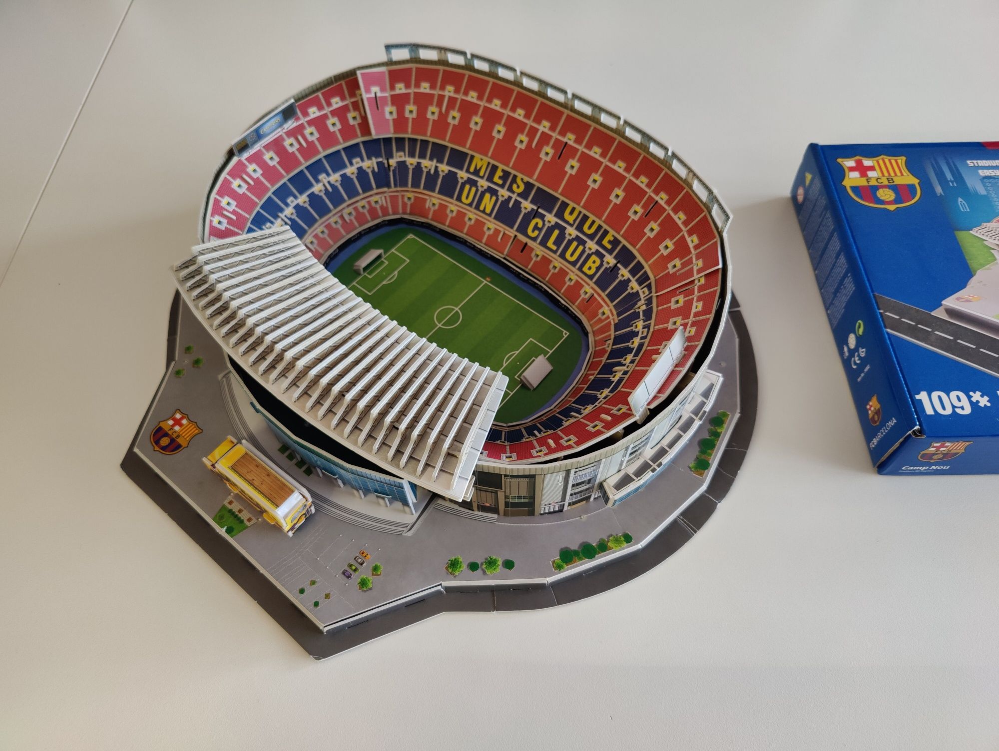 Puzzle piankowe piłkarskie stadion FC Barcelona