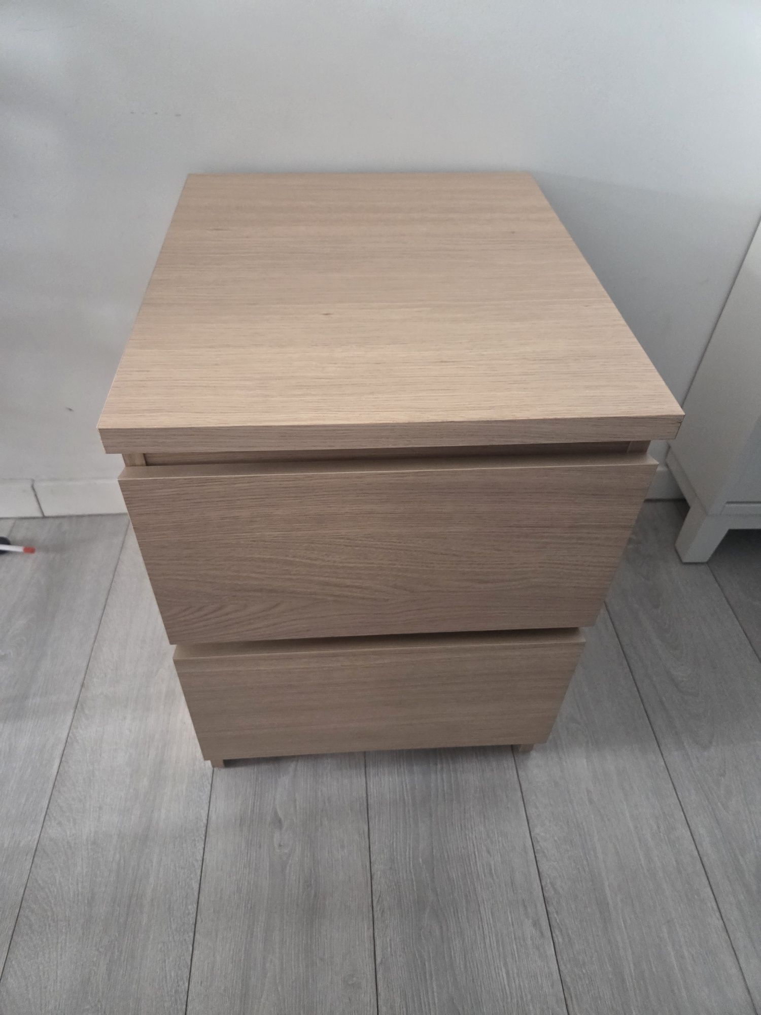 Mesa de cabeceira Malm IKEA