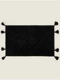 Стильный чёрный коврик для ванной с кисточками george