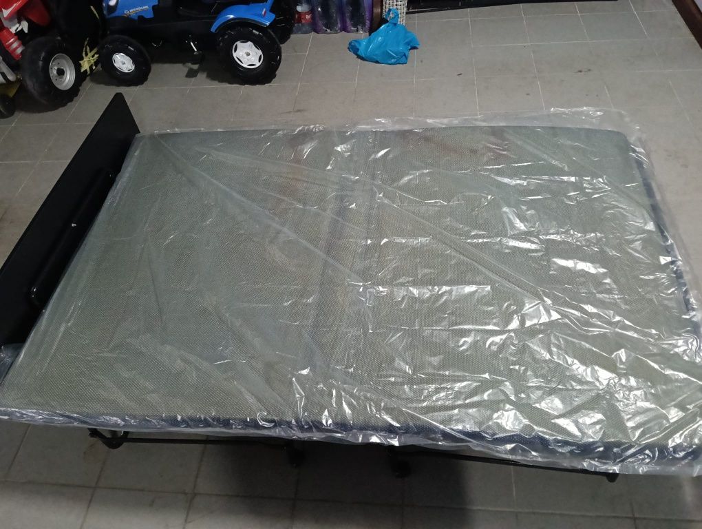 Divã cama desdobrável