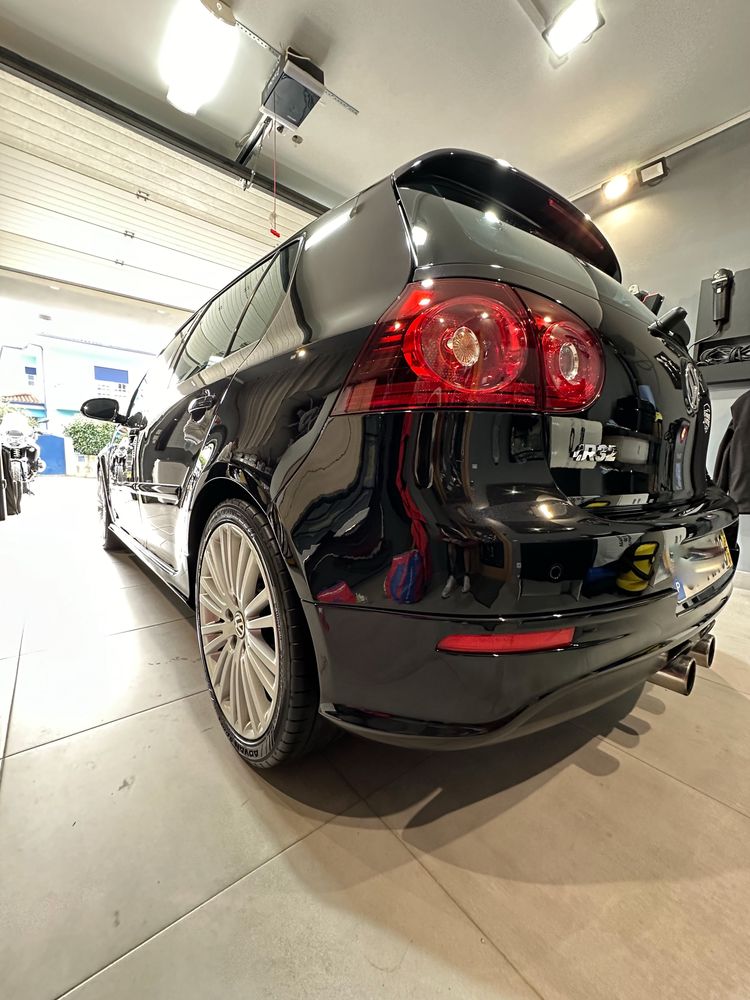 VW Golf R32 - Manual - 5 portas
