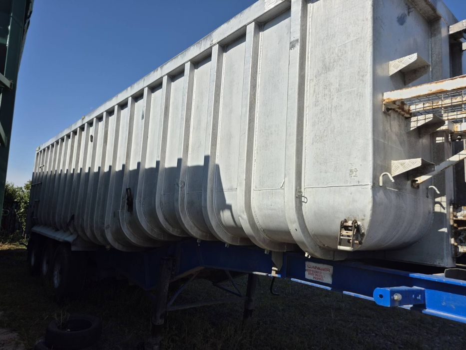 Напівпричіп самоскид