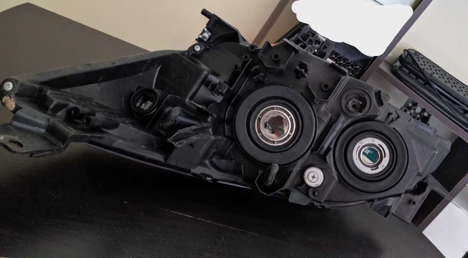 Farol/Ótica Mazda 3 (BL) (Lado DIREITO) - LER c/ ATENÇÃO!