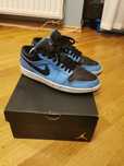 Buty air jordan 1 low university blue black 43