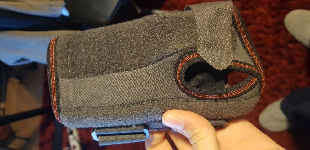 Apoio de pulso direito