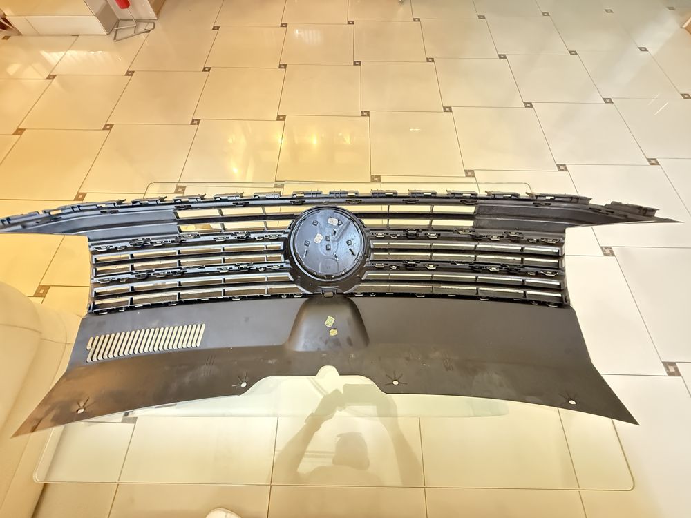 Grill atrapa Vw  Multivan T6 caravelle Transporter
