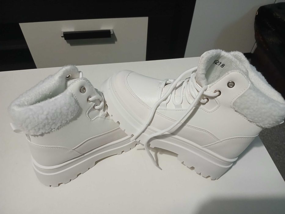Nowe Buty zimowe damskie rozmiar 38