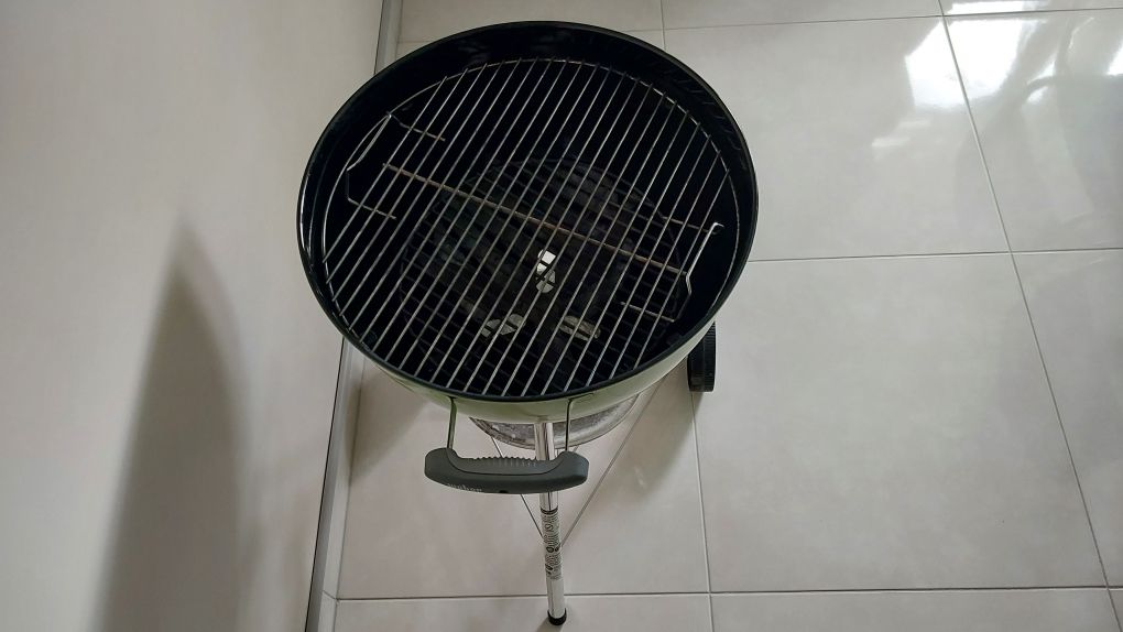 Grill węglowy WEBER Kettle 47 cm