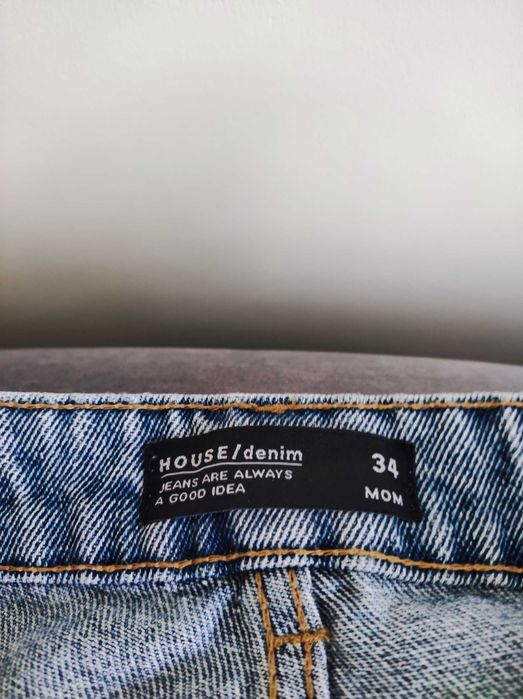 Джинси Мом house