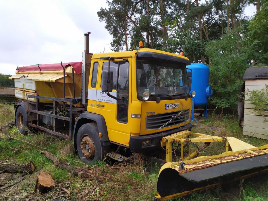 Piaskarka pługopiaskarka Volvo FL614