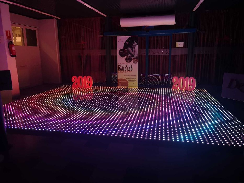 Pista de baile & Plataforma  de exibição de veículos