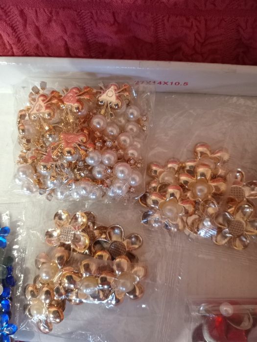 Ленты, стразы, клей.  Если всё купить одним лотом, отдам за 1000гр.