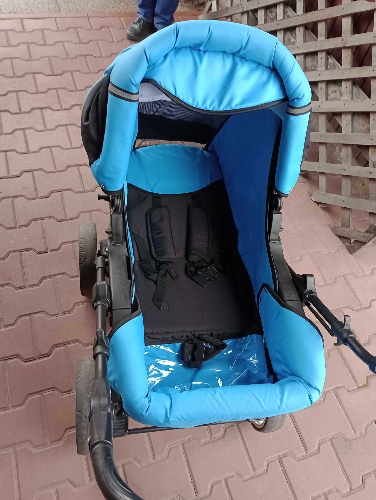 Wózek dziecięcy i nosidełko