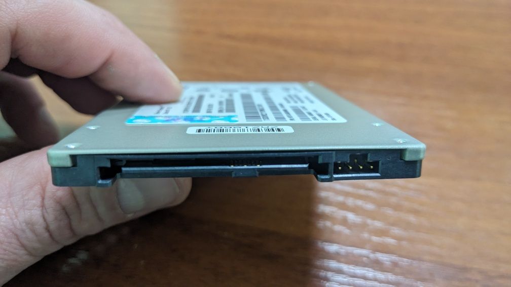 Продам серверний SSD диск 800 Гб з підключенням SAS