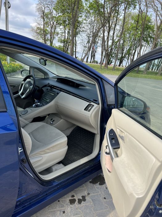 Toyita Prius 30 2011 року