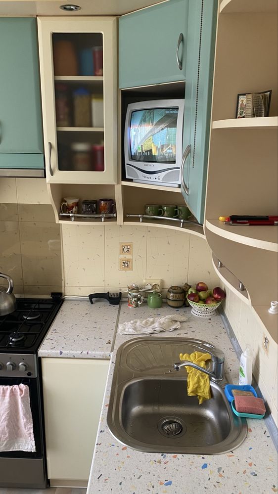Продам 2-х комнатную квартир ул.Героев Днепра,83