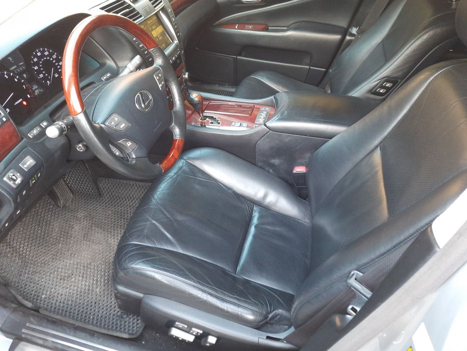 Lexus LS 460 Long