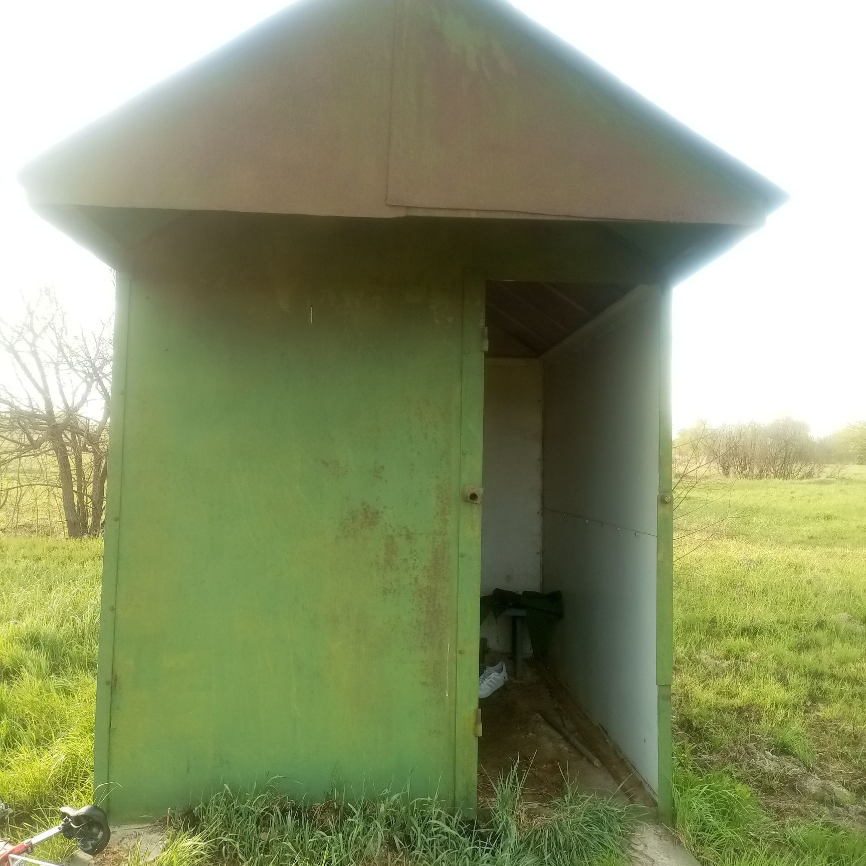 Продам залізний контейнер .
