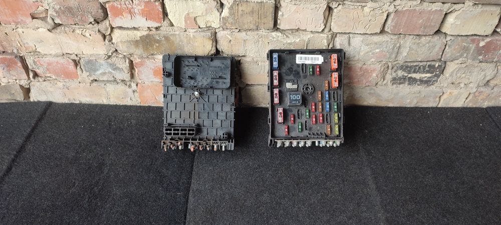 Блок запобіжників Пасат Б6 блок предохранителей Passat B6 3C0937125