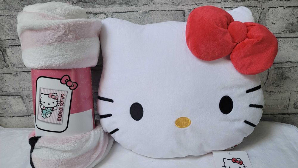 Komplet Hello Kitty: koc + poduszka
