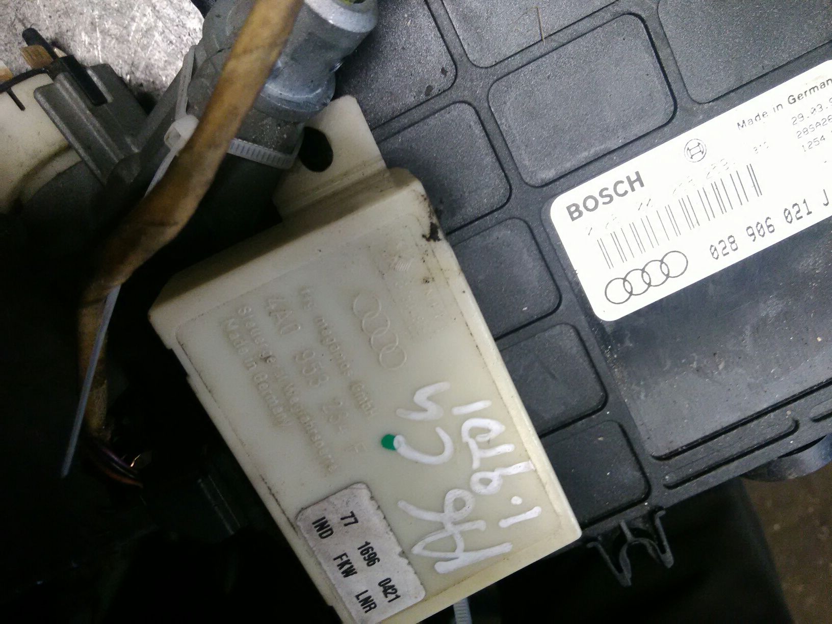 audi A6 C4 1.9 tdi komputer stacyjka sterownik silnika immo