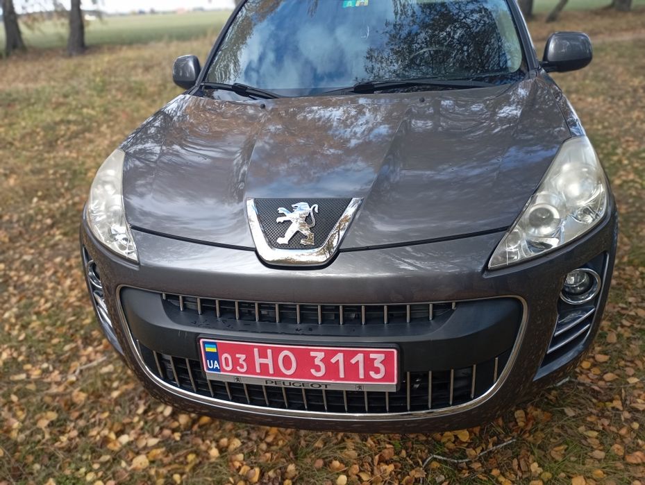 Peugeot 4007 2011 року