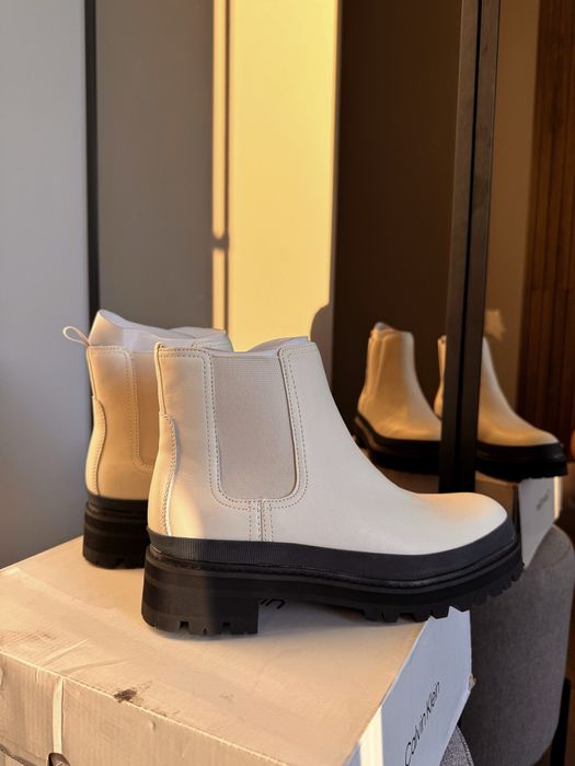 Жіночі шкіряні білі черевики ботінки  US 9 устілка 26 см. Michael Kors