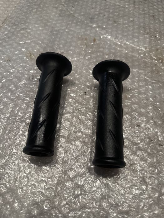 Manetki Gripy Piaggio Beverly KPL V623