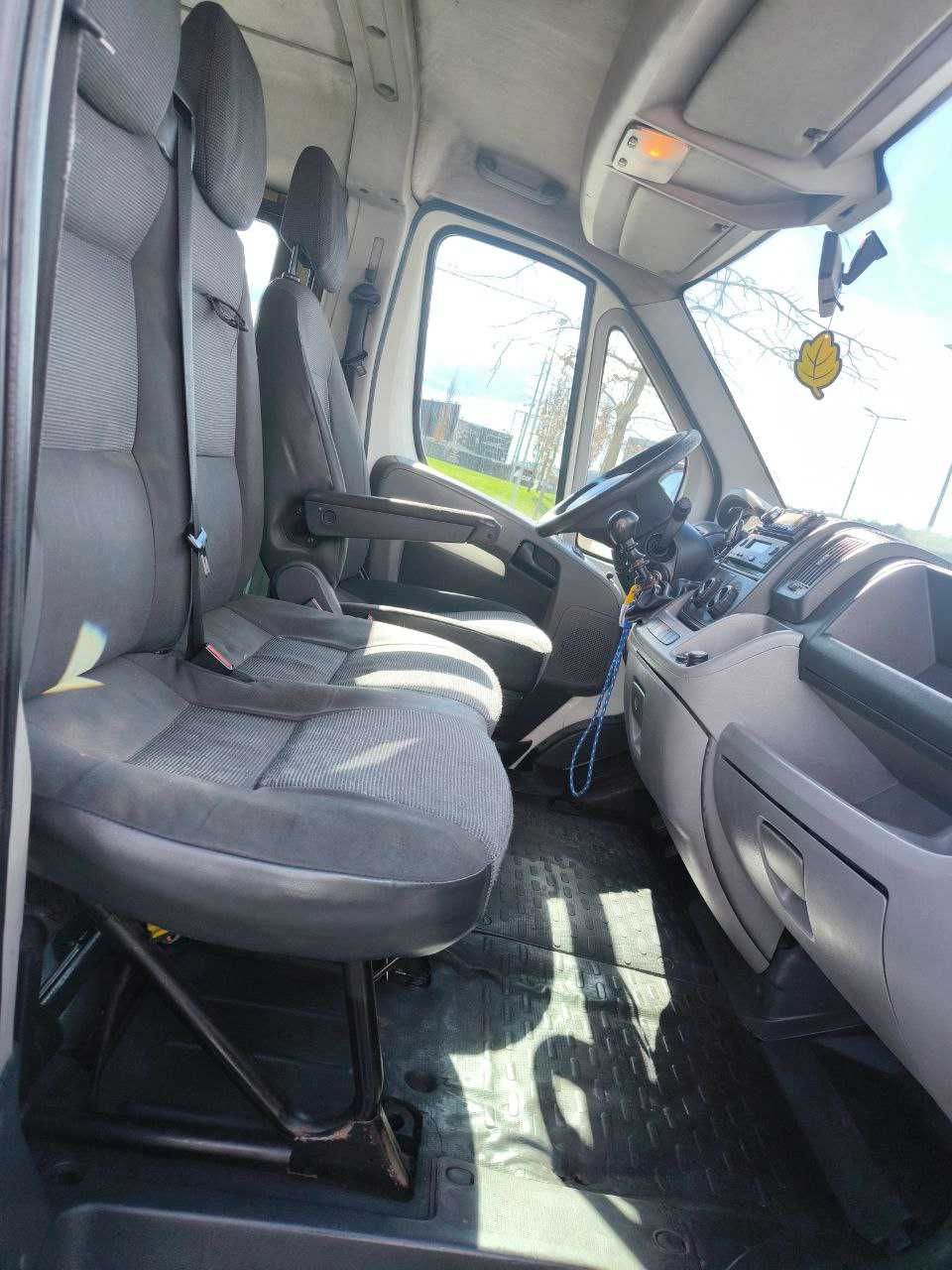 Peugeot Boxer Minibus