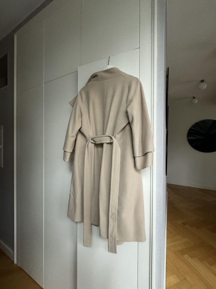 Wełniany płaszcz damski rozmiar 40 - nowy