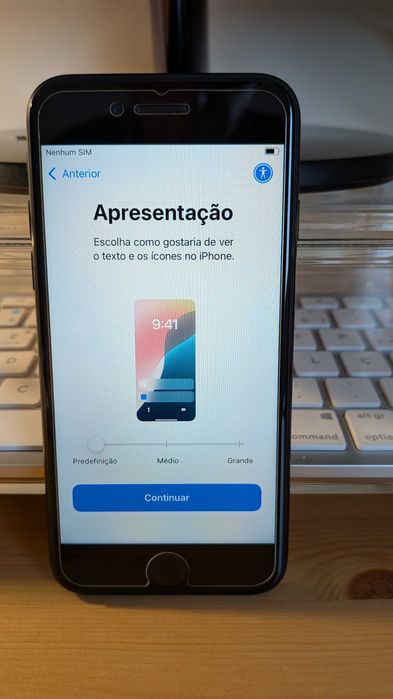 Vendo iphone com carregador incluído - usado, excelente